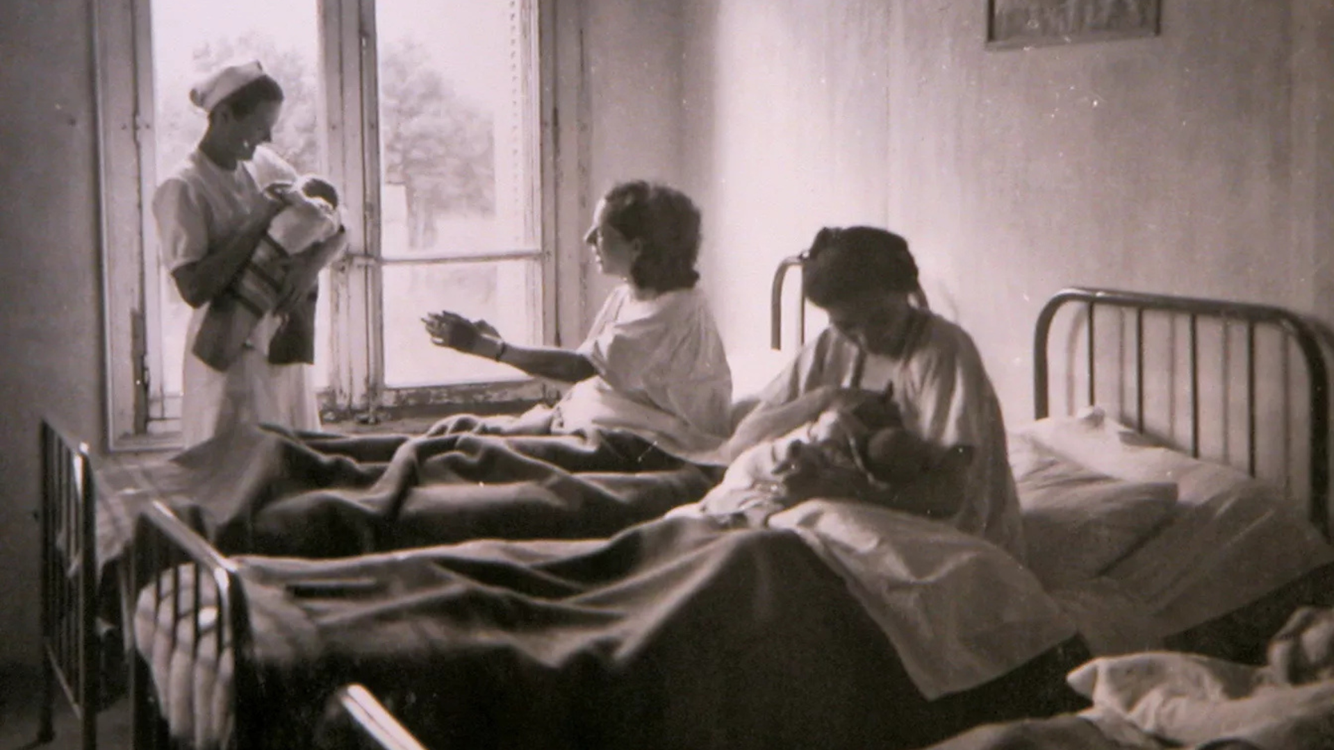 Dos madres en la maternidad de Elna Dos madres en la maternidad de Elna