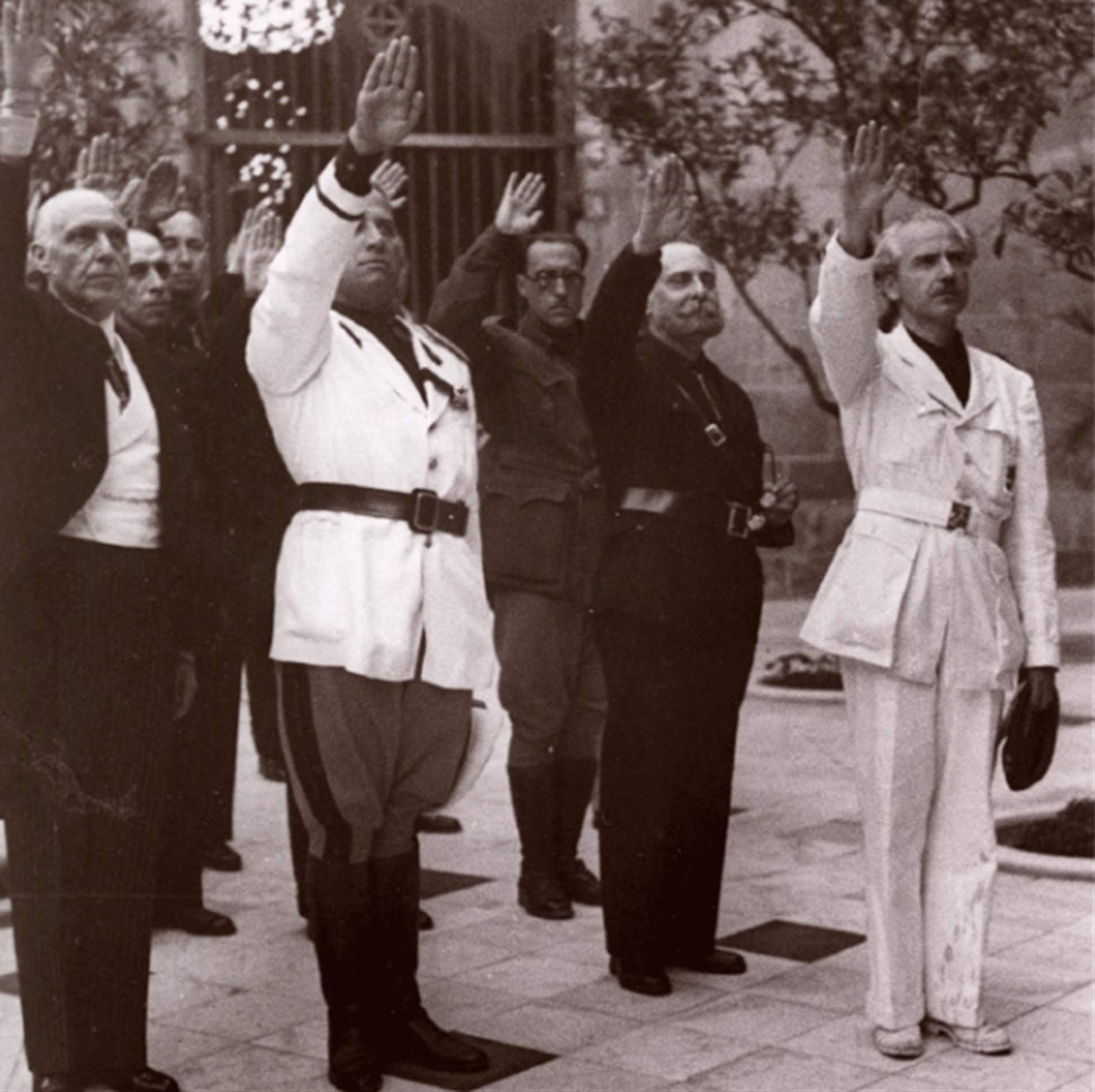 González Oliveros, el governador que volia matar el català matant la gent