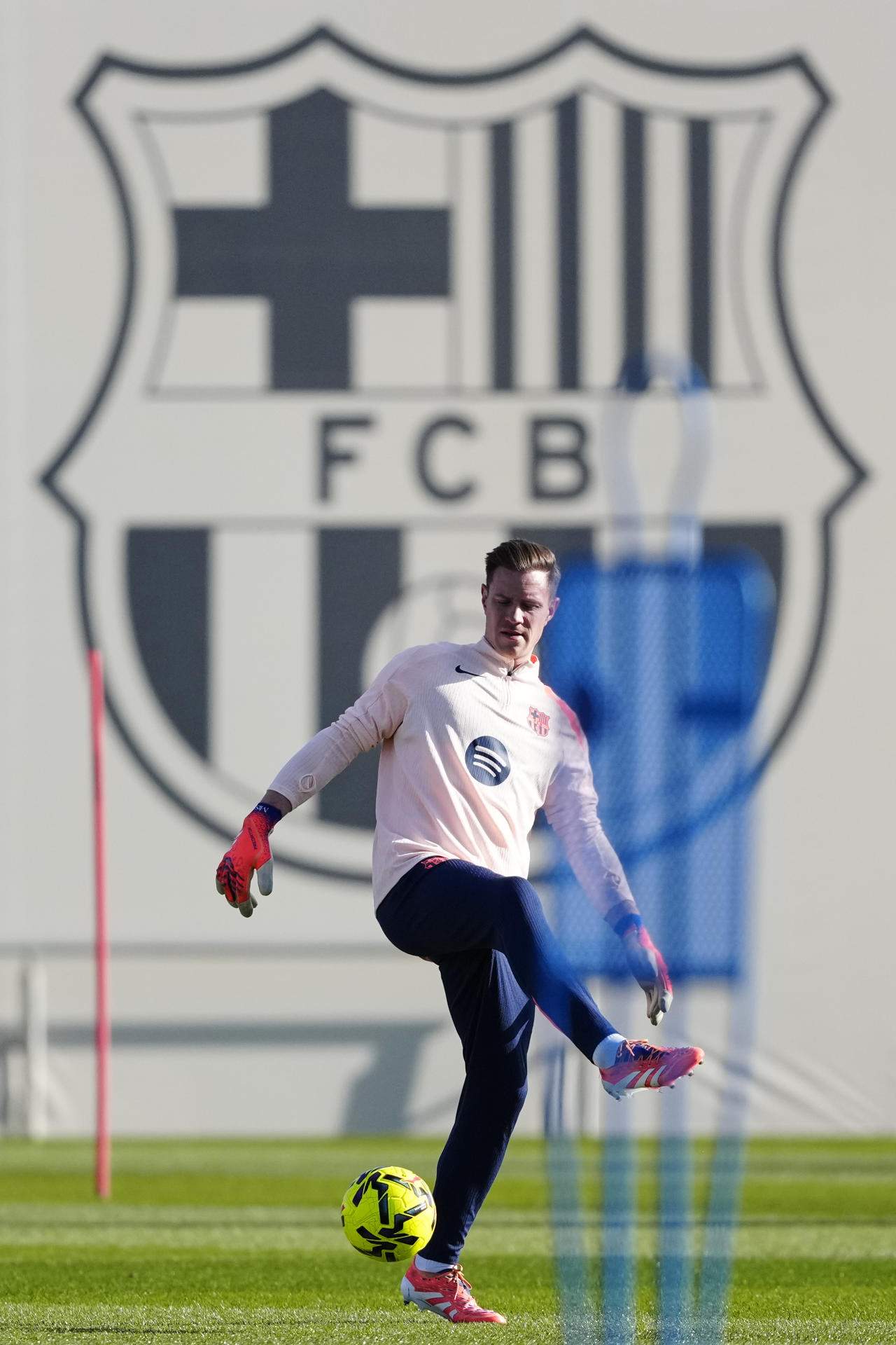 Problema mayúsculo en el Barça con Ter Stegen y Osasuna en el horizonte