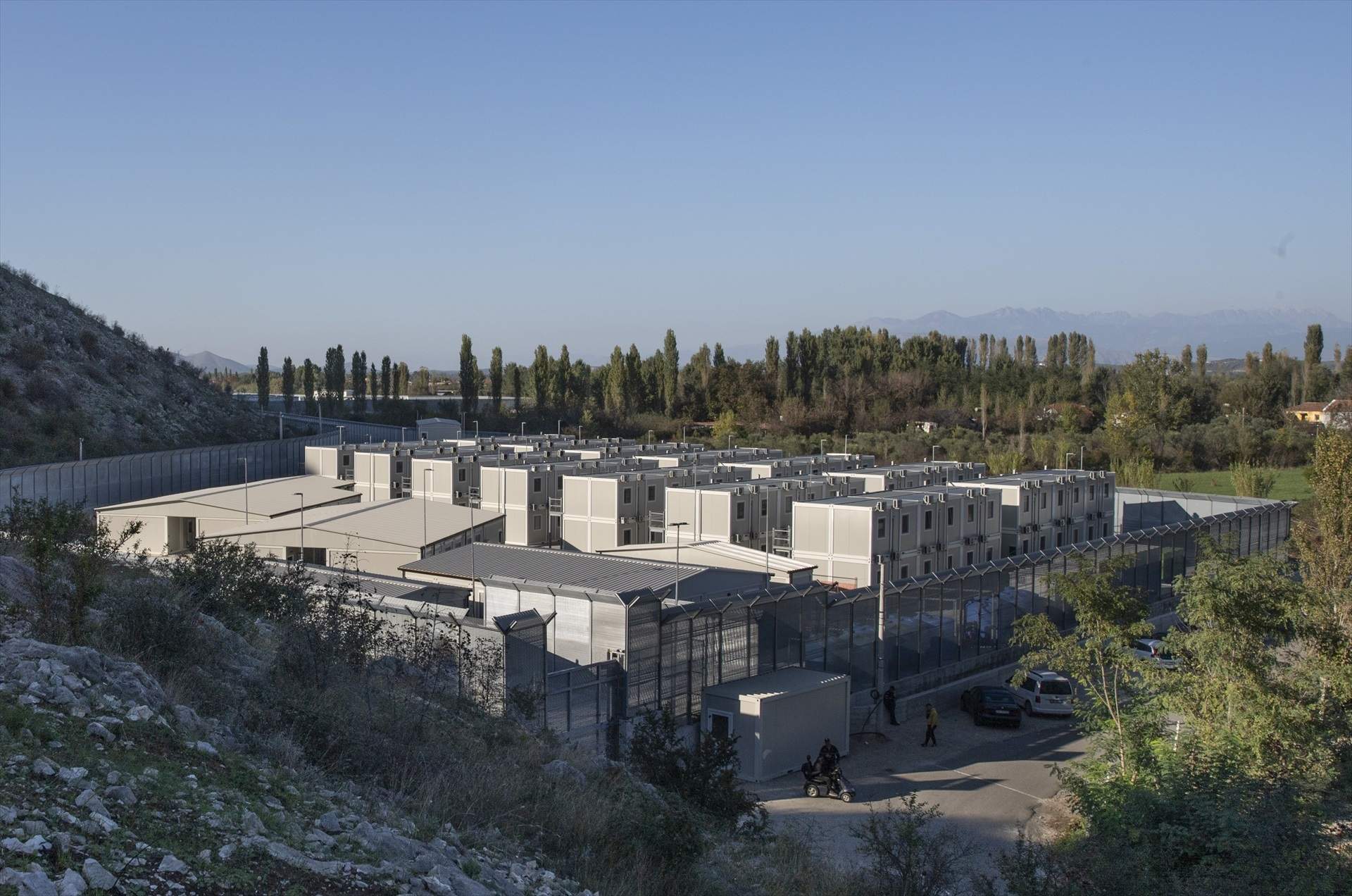 ¿Cómo son los centros de deportación de migrantes que ha aprobado la Unión Europea?