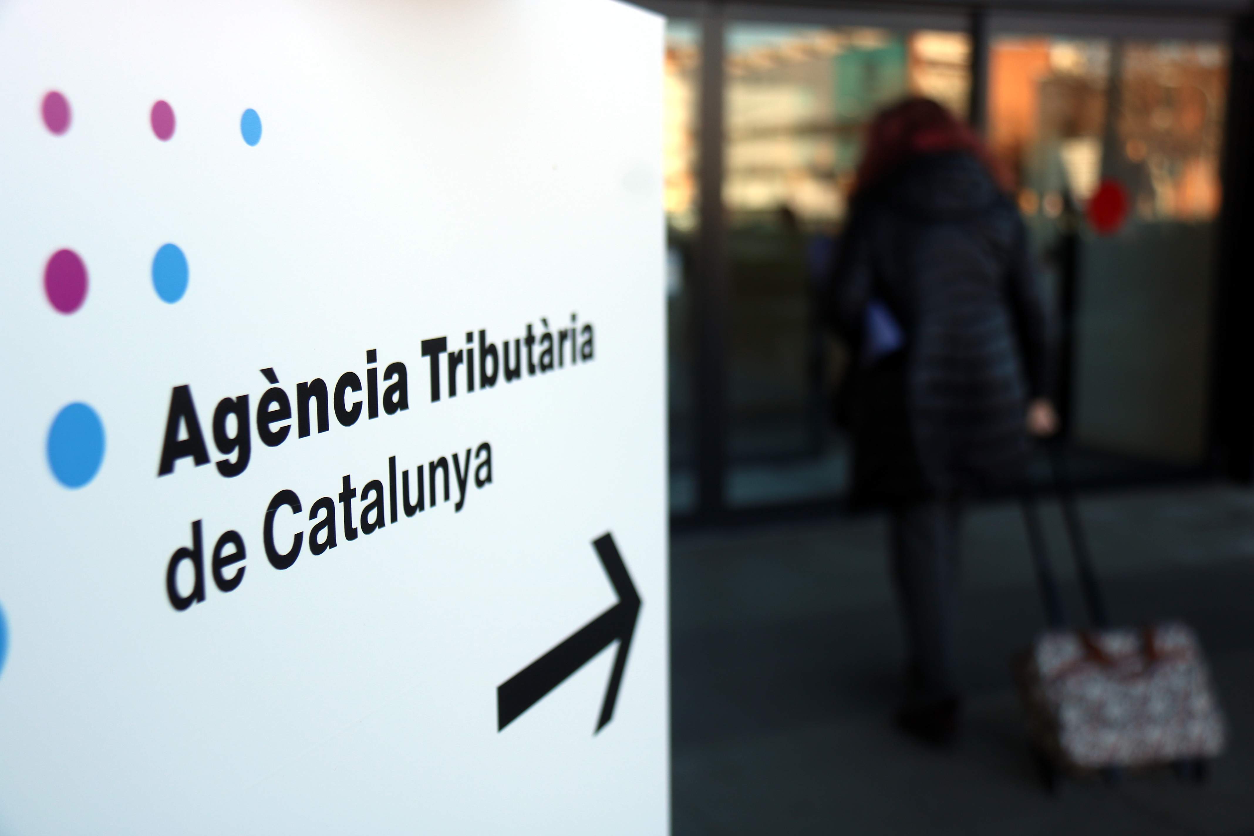 Una alegria fiscal per als catalans: donar en vida pensant en l’herència ara pot sortir més a compte