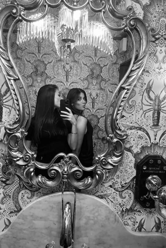 Selfie de Sira Martínez con Maria Comella, una amiga / Instagram Selfie de Sira Martínez con Maria Comella, una amiga / Instagram