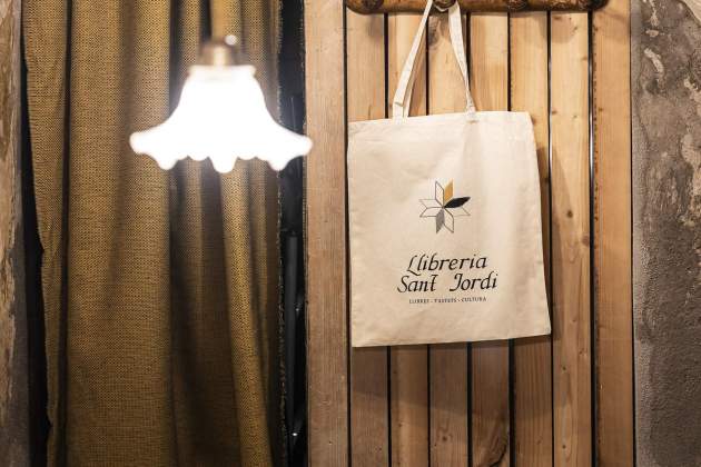 20251210 inauguració llibreria Sant Jordi / Foto: Montse Giralt 20251210 inauguració llibreria Sant Jordi / Foto: Montse Giralt