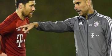 Pep Guardiola, amb Xabi Alonso al Bayern de Munic Pep Guardiola, amb Xabi Alonso al Bayern de Munic
