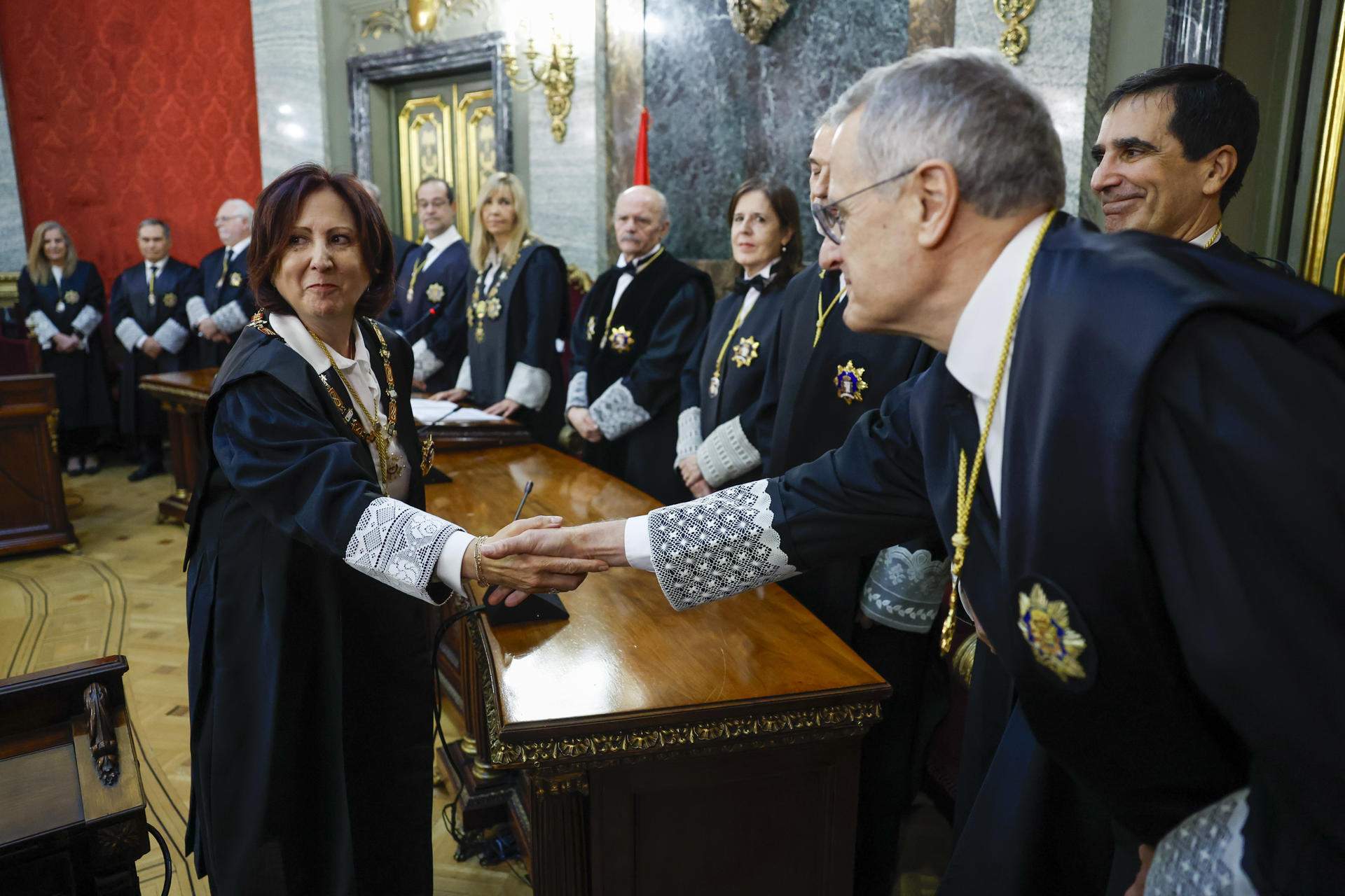 La nueva fiscal general toma posesión transmitiendo su "afecto" a García Ortiz: "Hay que sanar la herida"