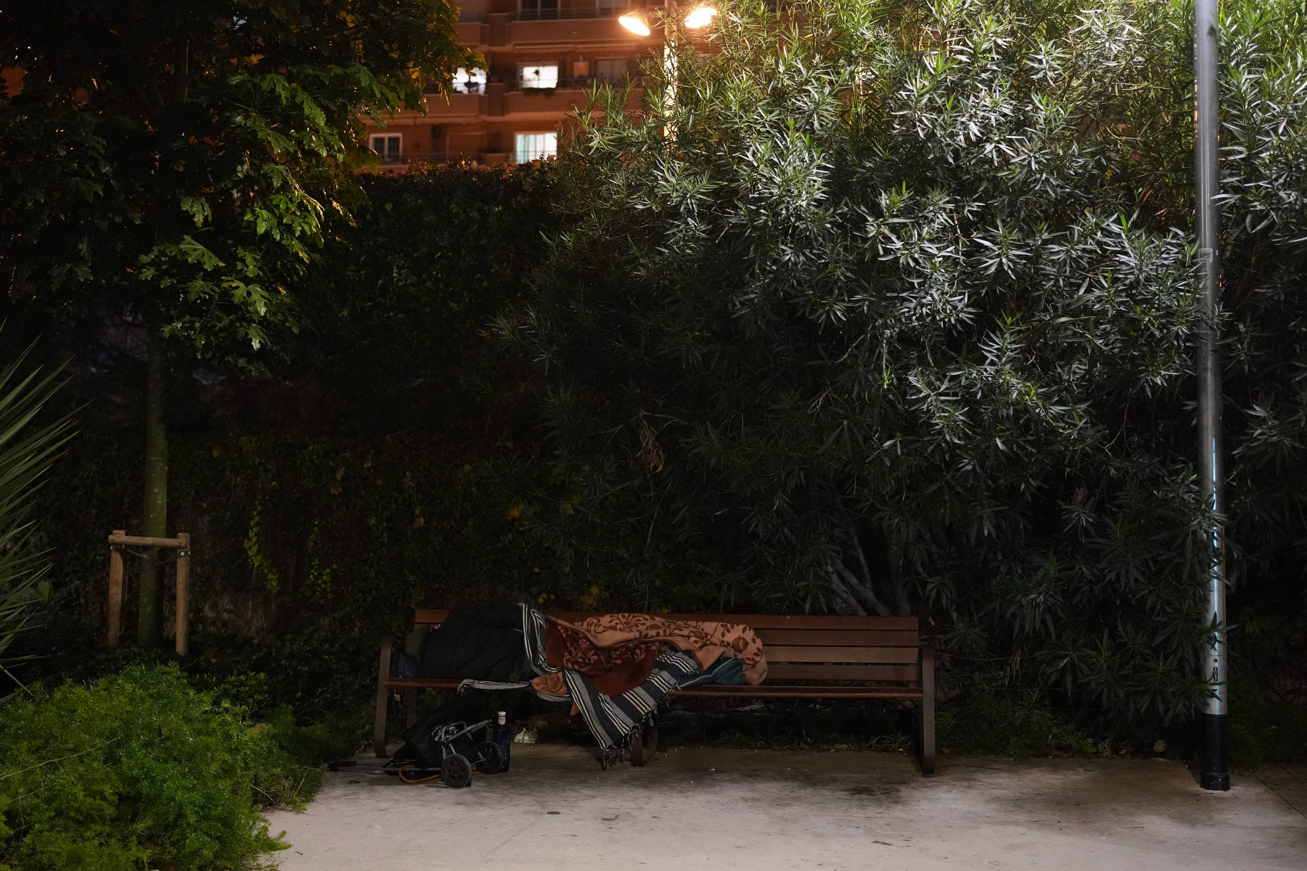 El sensellarisme a Catalunya: almenys 6.724 persones viuen al carrer