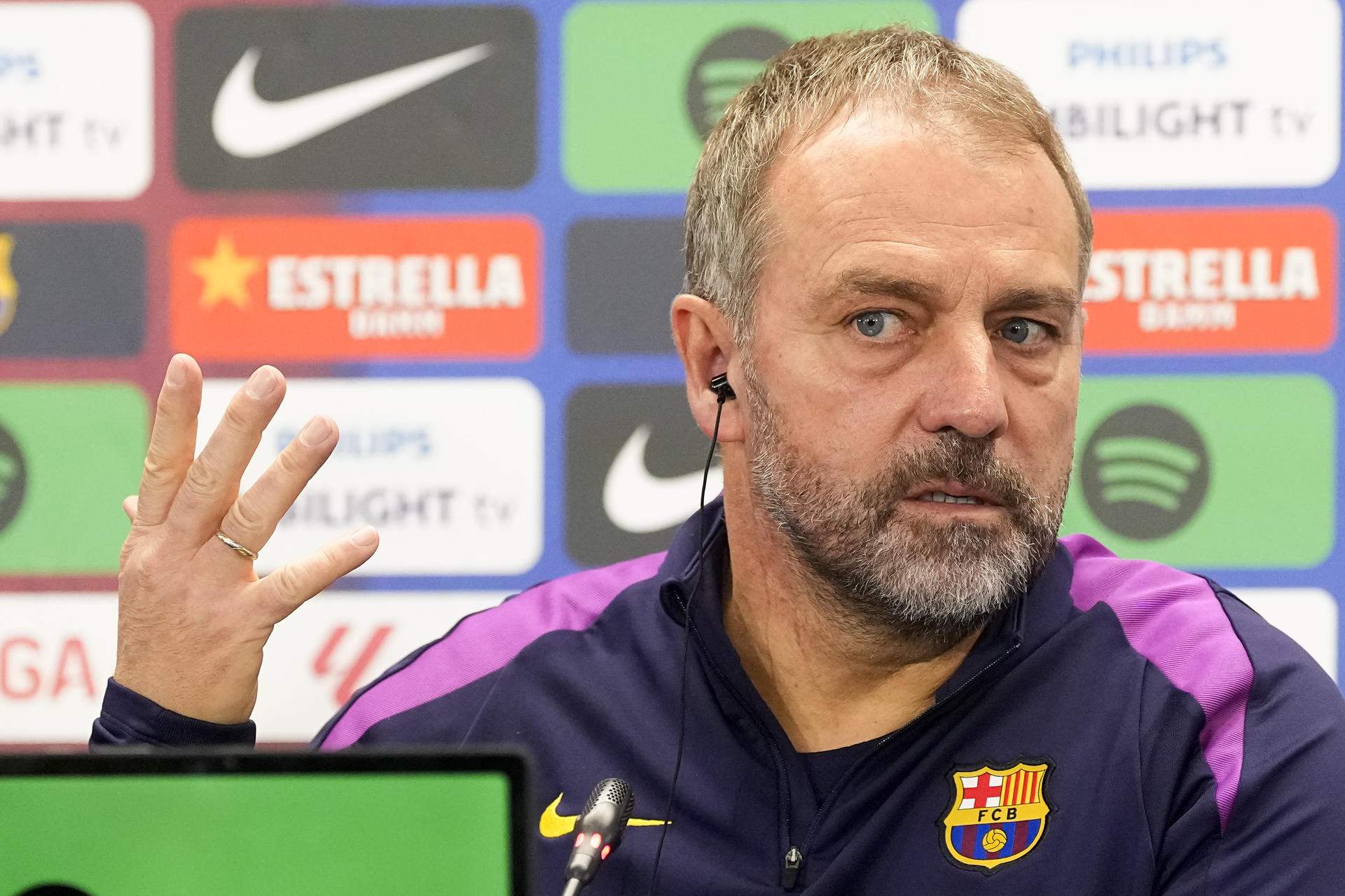 La advertencia de Flick a De Jong sobre su momento actual: “Tiene que mejorar”