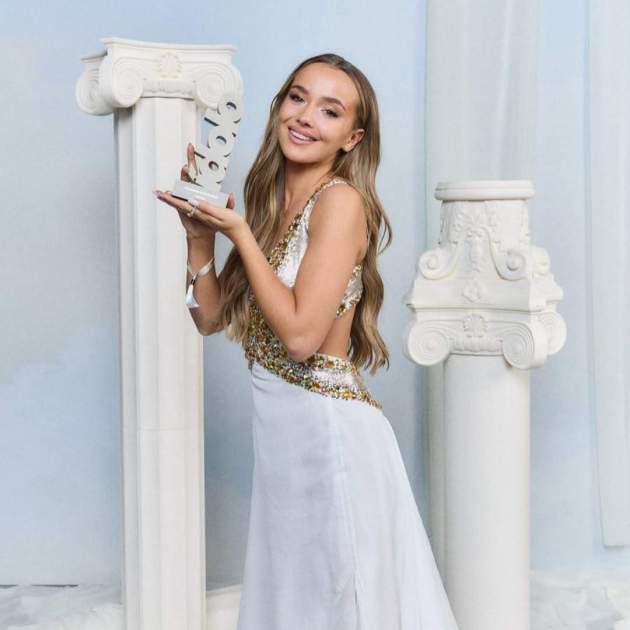 Fabiano Sevillano, ganadora del premio Ídolo categoría TikTok / Instagram Fabiano Sevillano, ganadora del premio Ídolo categoría TikTok / Instagram