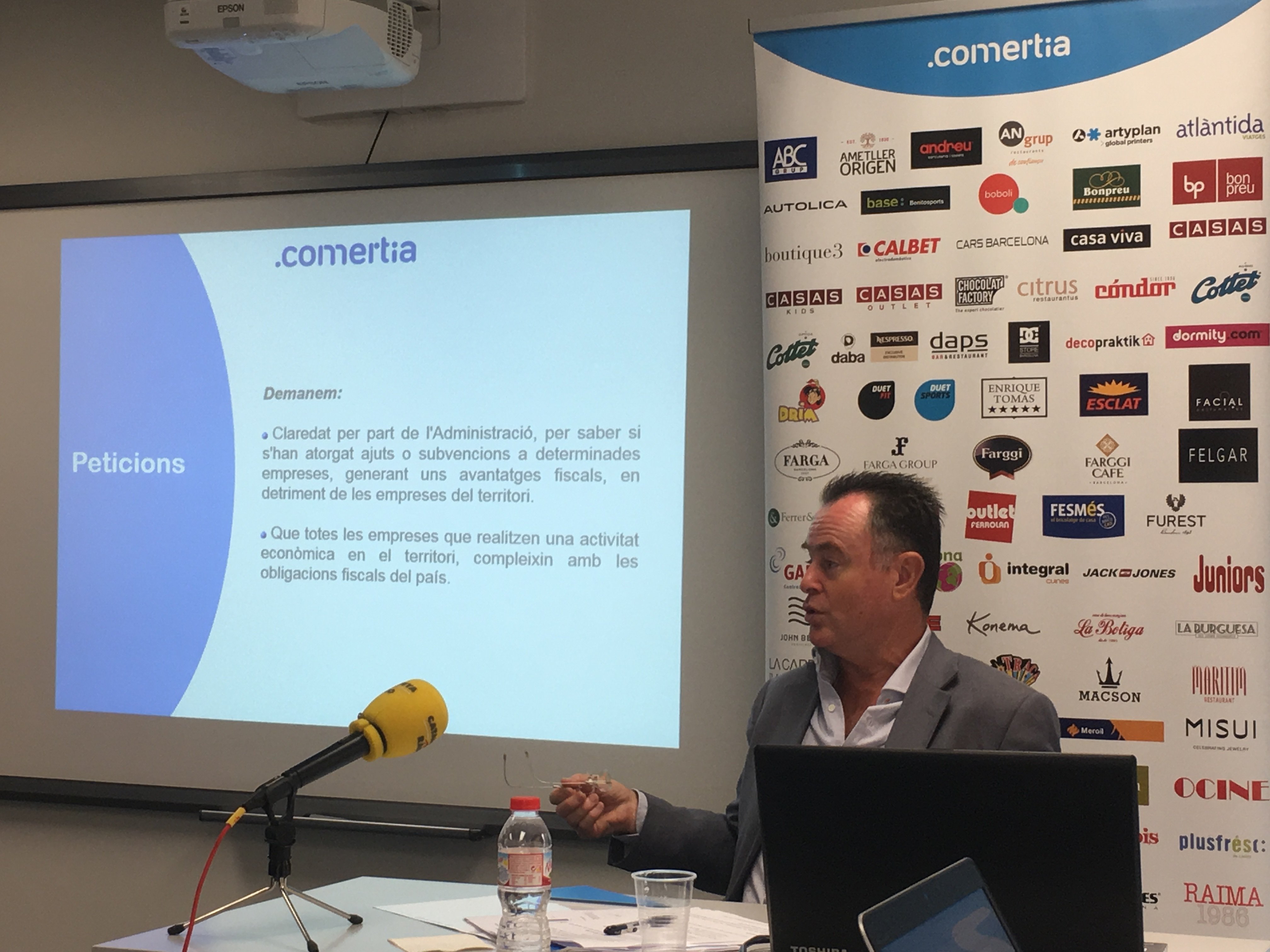 Comertia reclama a les administracions "que siguin clars sobre els ajuts a Amazon"