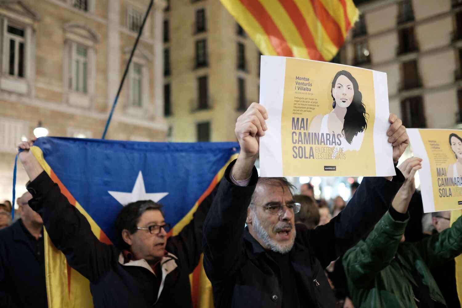 Crítiques al Govern i BComú en l'acte de suport a Venturós a Barcelona