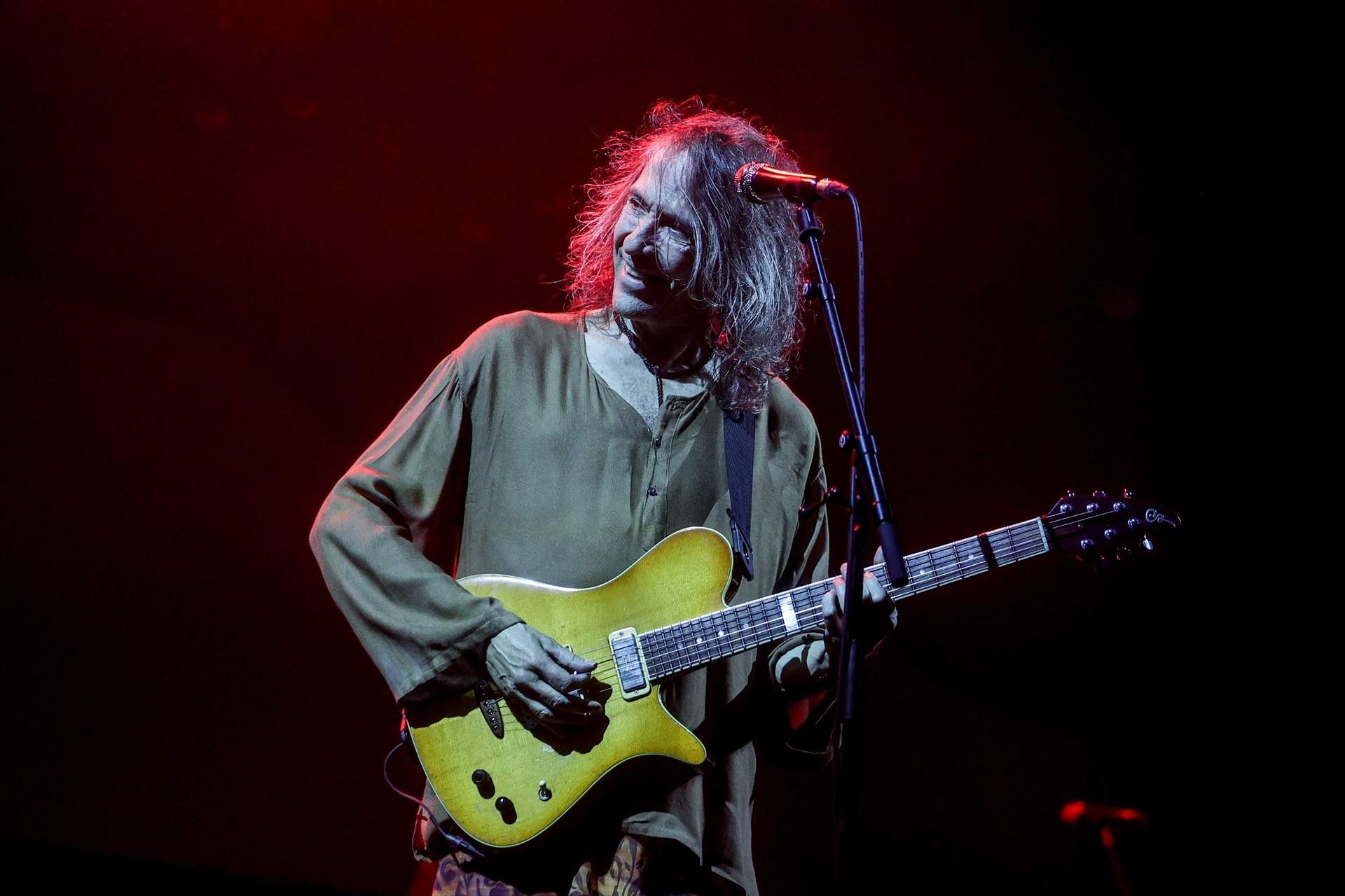 El mundo del fútbol homenajea a Robe Iniesta: "El cielo no es igual. Cambió de forma"