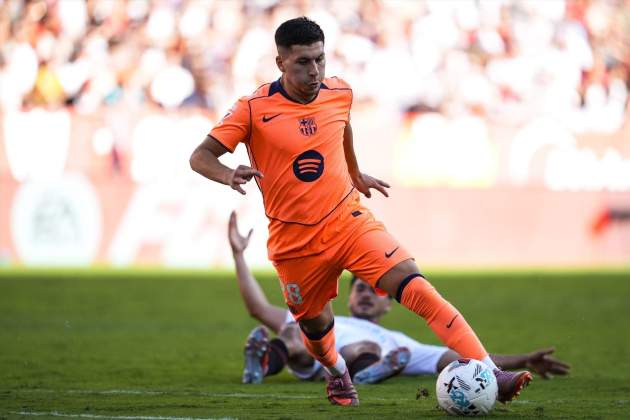 EuropaPress 7006996 roony bardghji of fc barcelona in action during the spanish league laliga