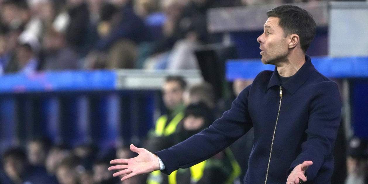 Xabi Alonso el truca directament, amb 140 milions vol que canviï Barça per Chelsea al gener