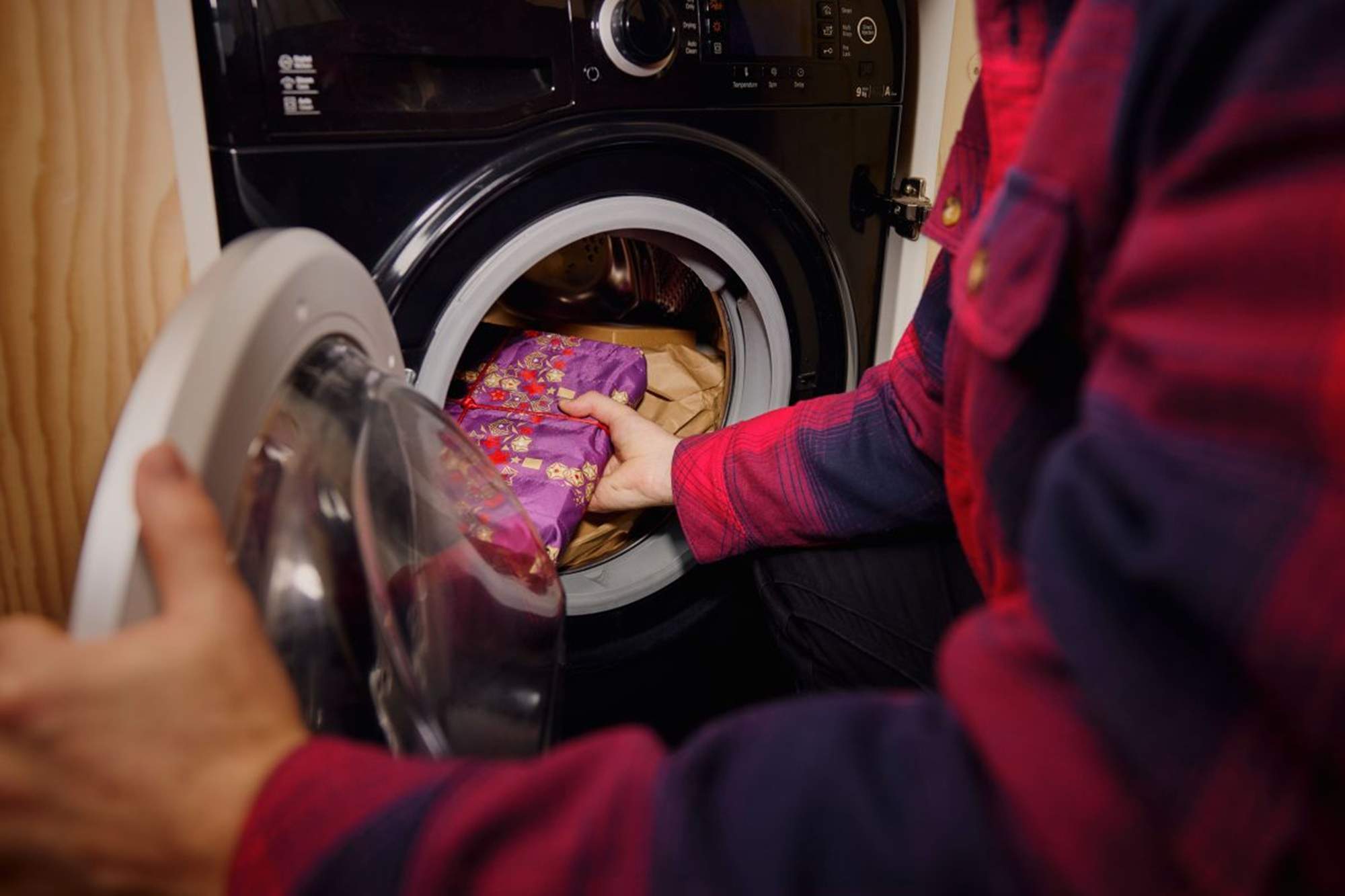 Casi la mitad de los españoles escondió tan bien un regalo que no fueron capaces de encontrarlo por Navidad