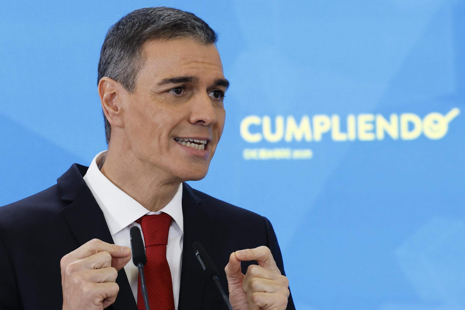 Sánchez se niega a convocar elecciones a pesar de la corrupción y el acoso: "No aceptaremos lecciones"