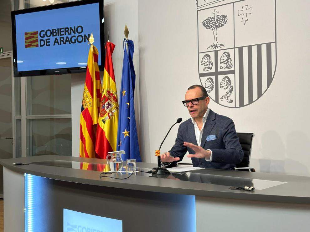 Aragón, contra el MNAC: acusan al director de ridiculizar su idea para trasladar las pinturas