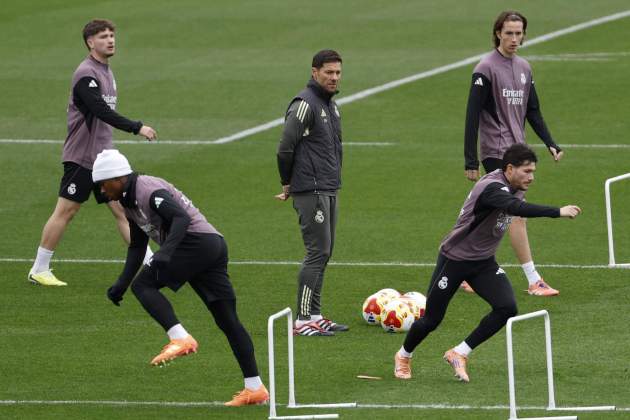 Xabi Alonso entrenamiento Real Madrid EFE Xabi Alonso entrenamiento Real Madrid EFE