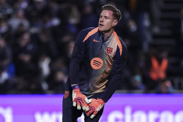 EuropaPress 7174036 marc andre ter stegen of fc barcelona looks on during the spanish cup copa