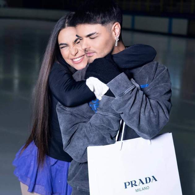 Abraham Mateo y Esty / Instagram