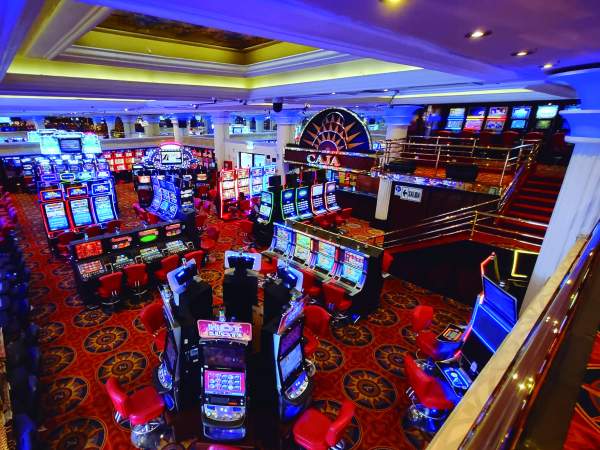 Sala de joc del Casino New York de Cirsa, ubicat a Lima. Sala de joc del Casino New York de Cirsa, ubicat a Lima.