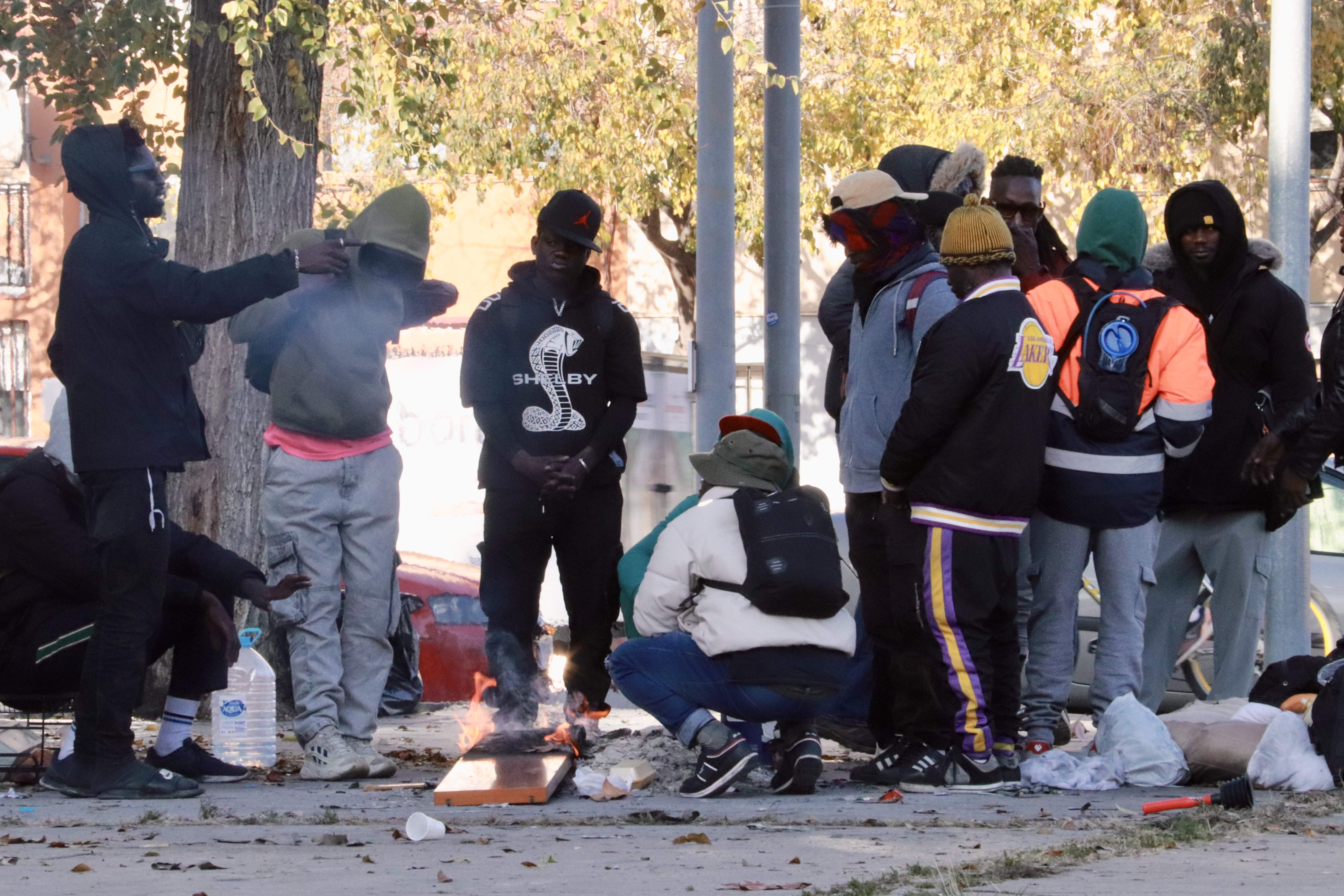 Cruce de reproches entre Albiol, el Gobierno y la Generalitat por los desalojados de Badalona