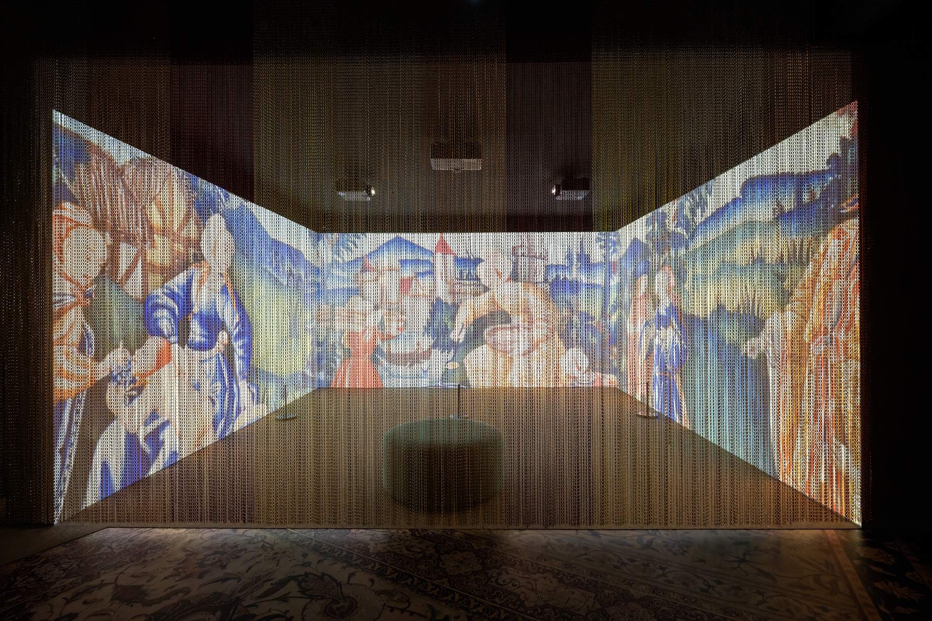 Espacio inmersivo dedicado a los tapices La Historia de Carrabara, llamada de los egipcios (1500 - 1520) realizados en el taller de Arnould Poissonier. Espacio inmersivo dedicado a los tapices La Historia de Carrabara, llamada de los egipcios (1500 - 1520) realizados en el taller de Arnould Poissonier.