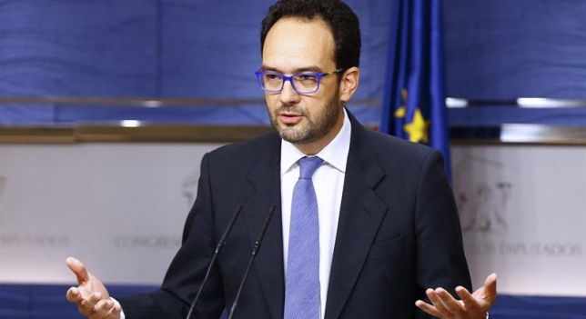 El PSOE todavía espera la enésima propuesta de Podemos