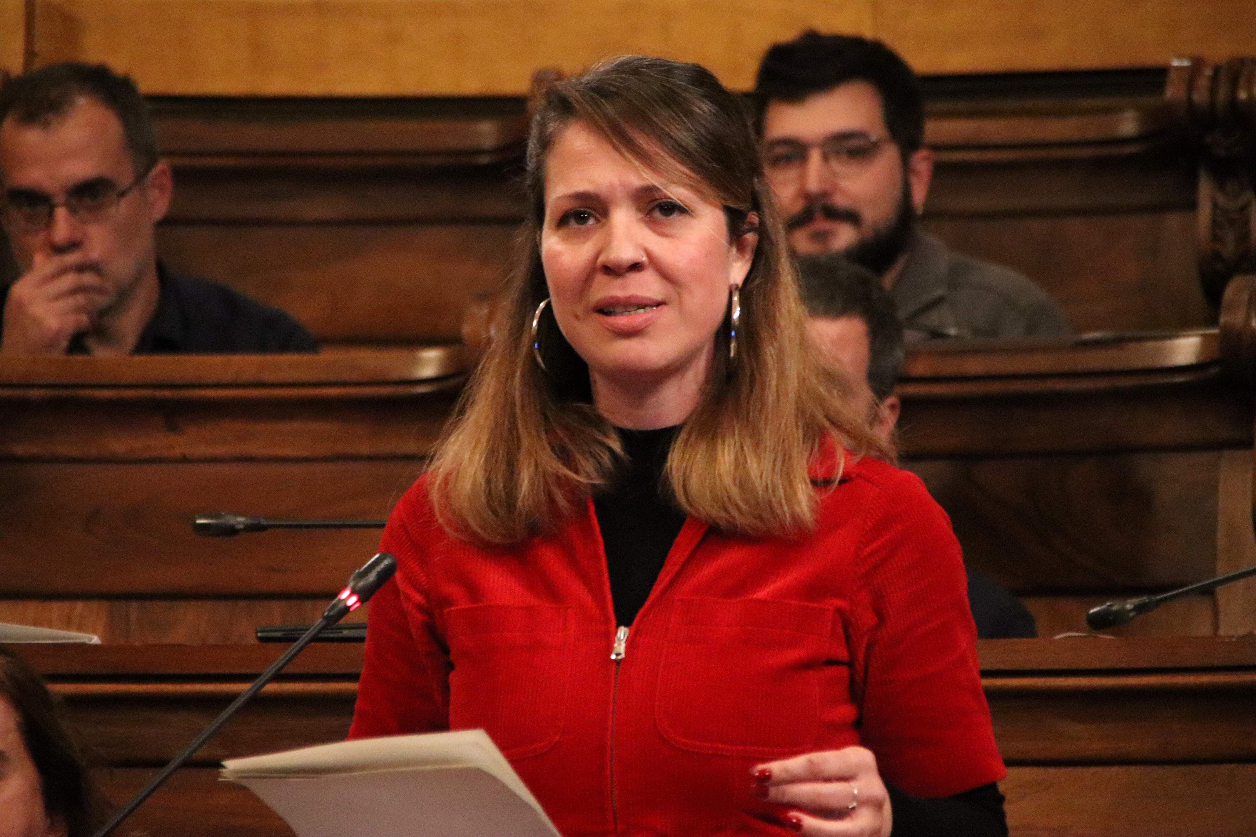 Janet Sanz reivindica las supermanzanas en una emotiva despedida del pleno de Barcelona