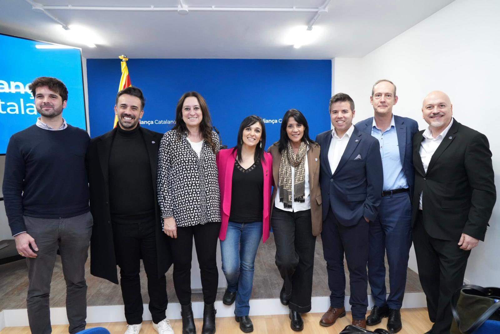 Orriols inaugura la seu d’Aliança Catalana a Barcelona, encara “territori hostil”