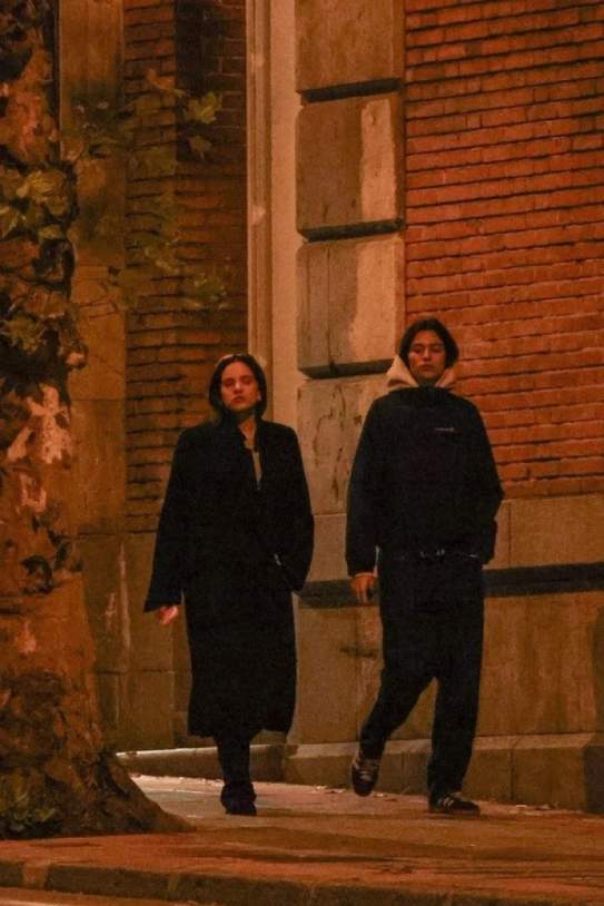 Rosalía i Loli a Madrid / X Rosalía i Loli a Madrid / X