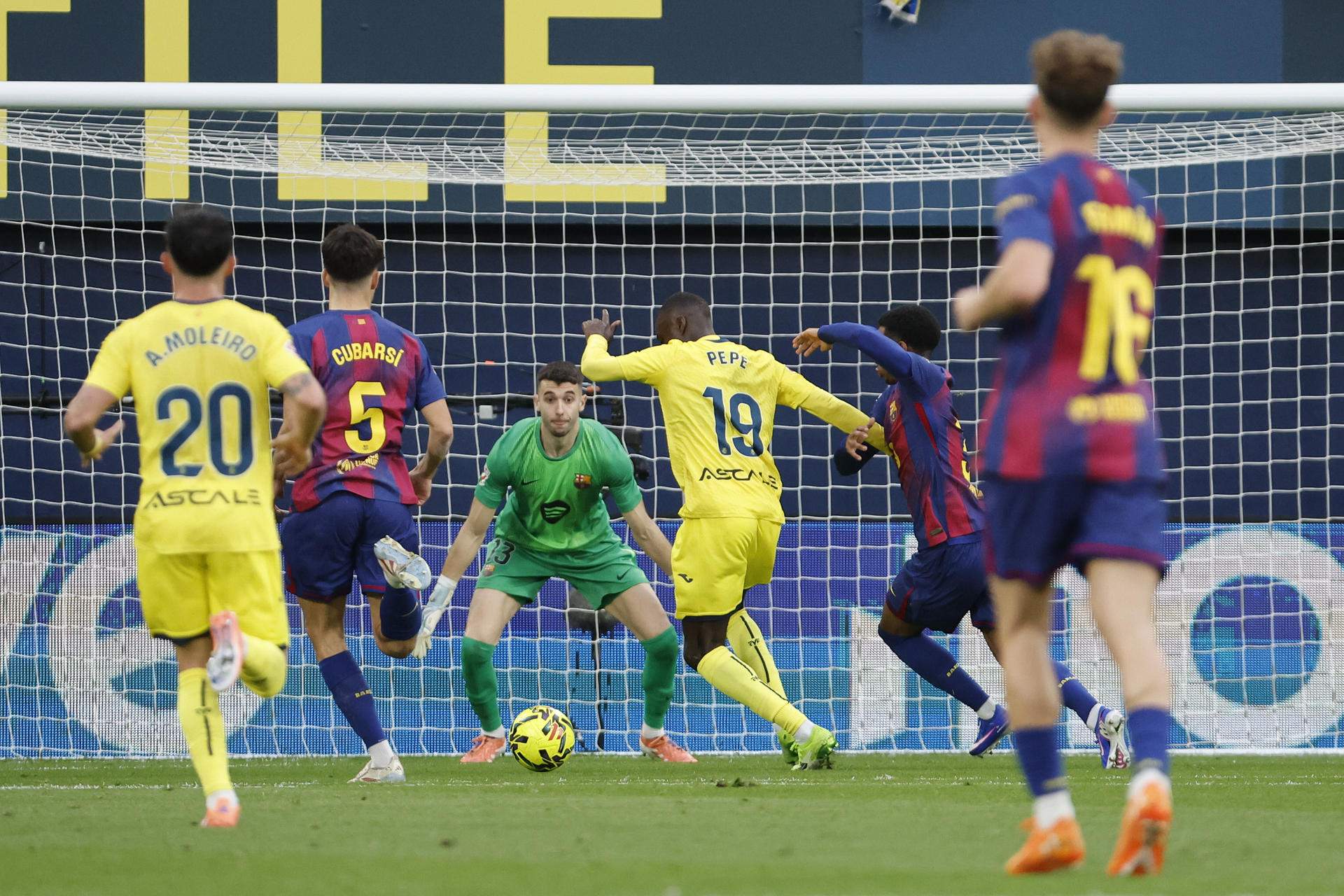 Les notes del Vila-real - Barça de LaLiga EA Sports: hat-trick d'excel·lents i suspensos