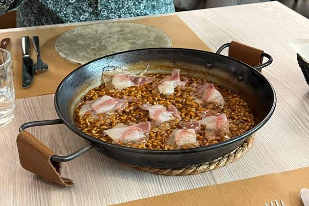 Arròs de vieires i cansalada del restaurant Can Dani de Manresa. / Foto: Jordi Àvila