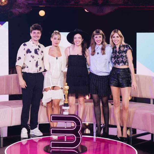 Miki Núñez, Jessica Goicoechea, Regina Rodriguez i Paula Malia amb Bibiana Ballbé a 'Bestial' / Instagram