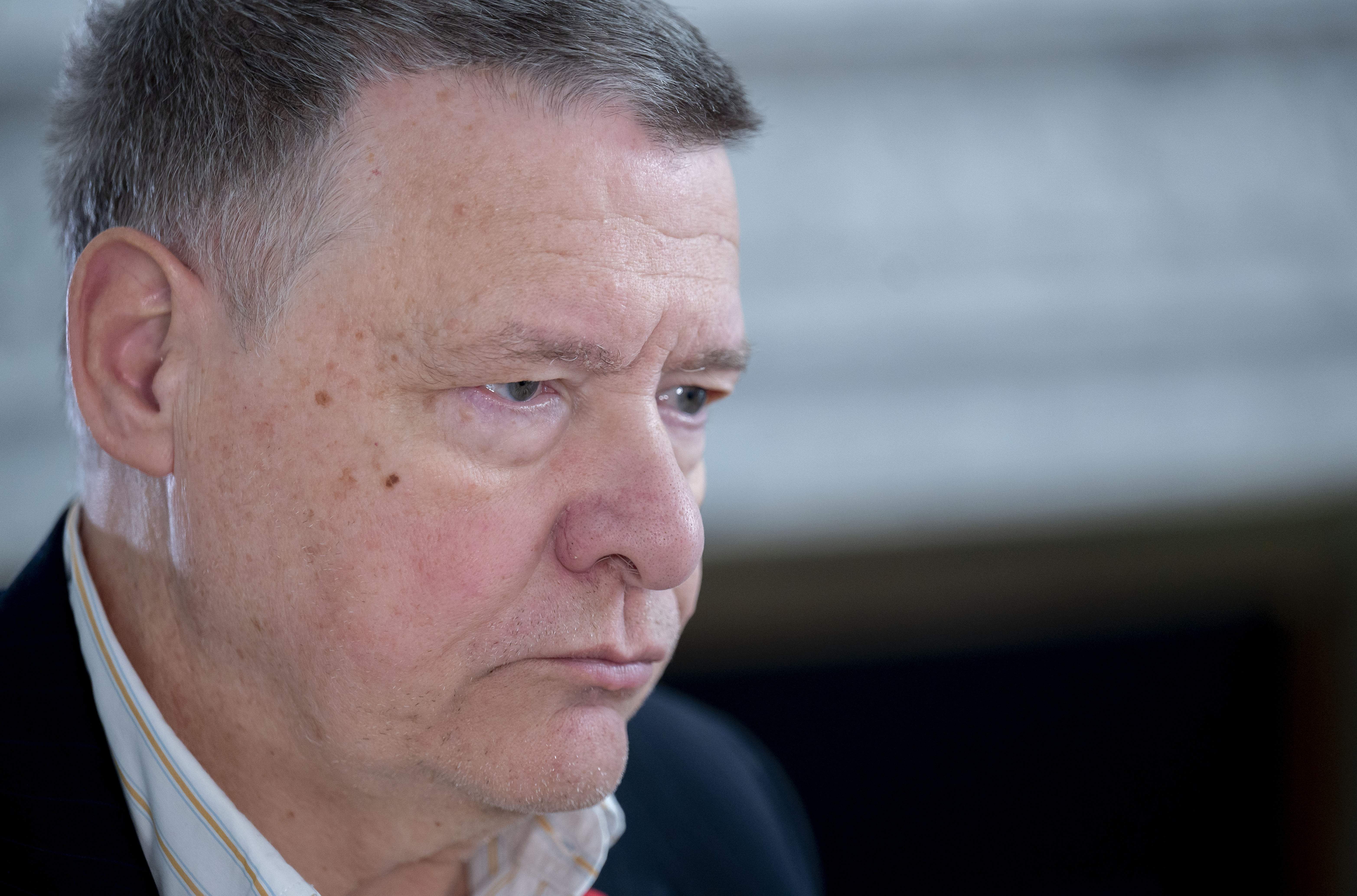 El exministro socialista Jordi Sevilla prepara una alternativa a la "deriva podemita" de Pedro Sánchez