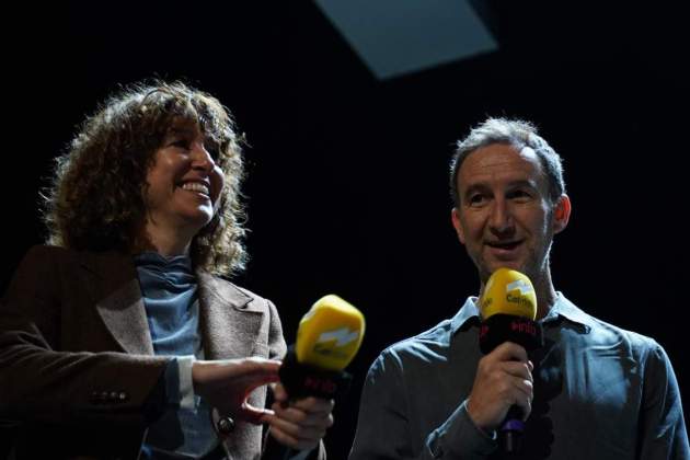 L'Agnès Marquès i el Manel Alías, a l'especial de Nadal de Catalunya Ràdio al teatre Coliseum de Barcelona X