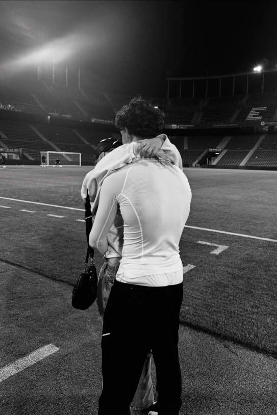 Fort i Kaer en una abraçada / Instagram