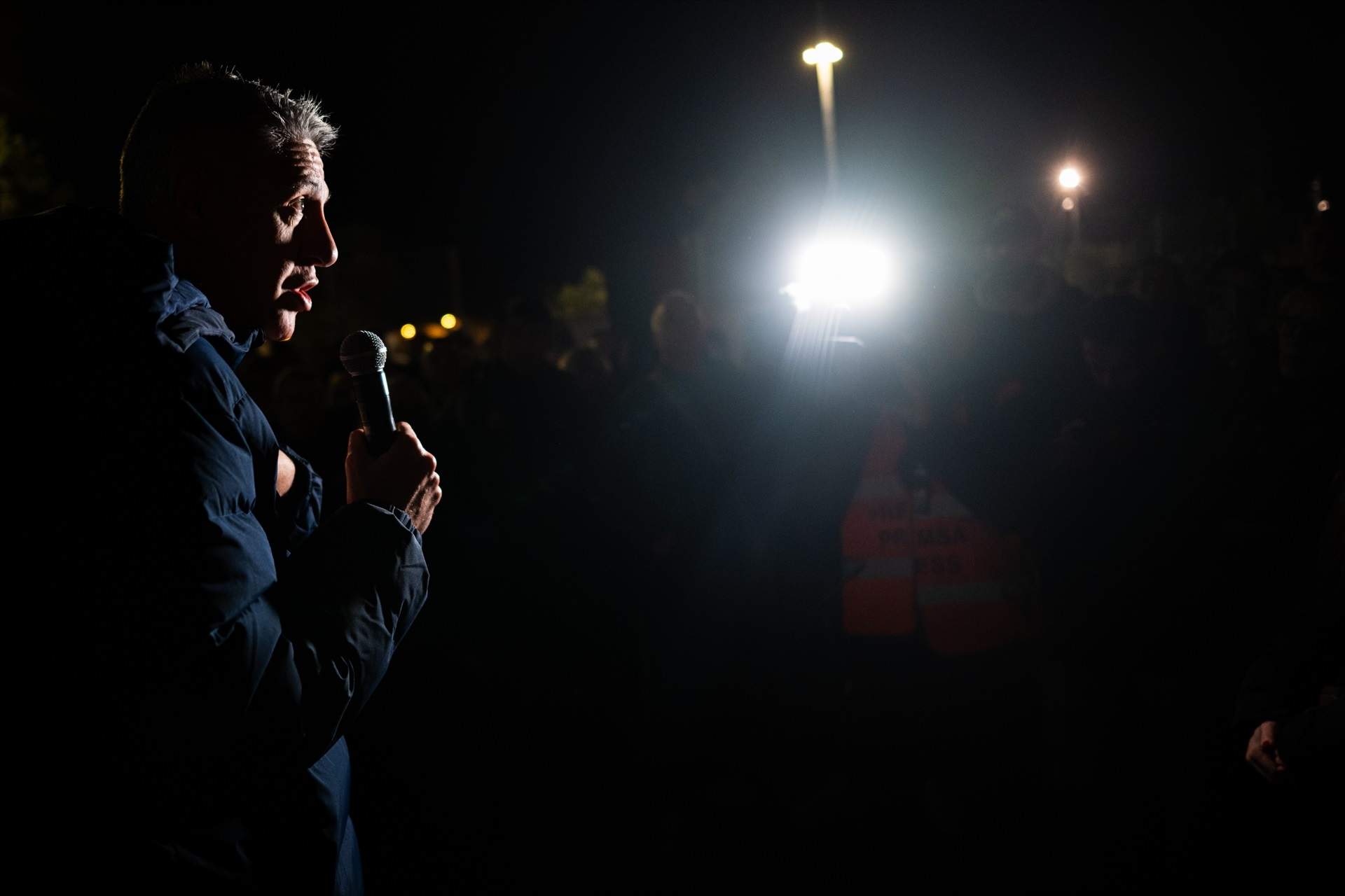 Polémica por lo que dijo Albiol a vecinos que protestaban contra los desalojados: "Haced lo que consideréis"