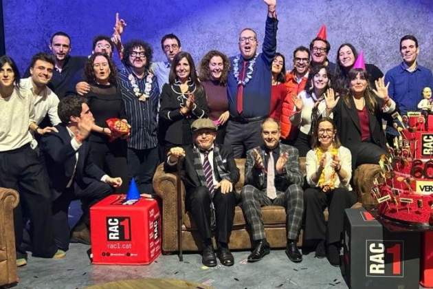 Toni Clapés y su equipo del 'Versió RAC1' X