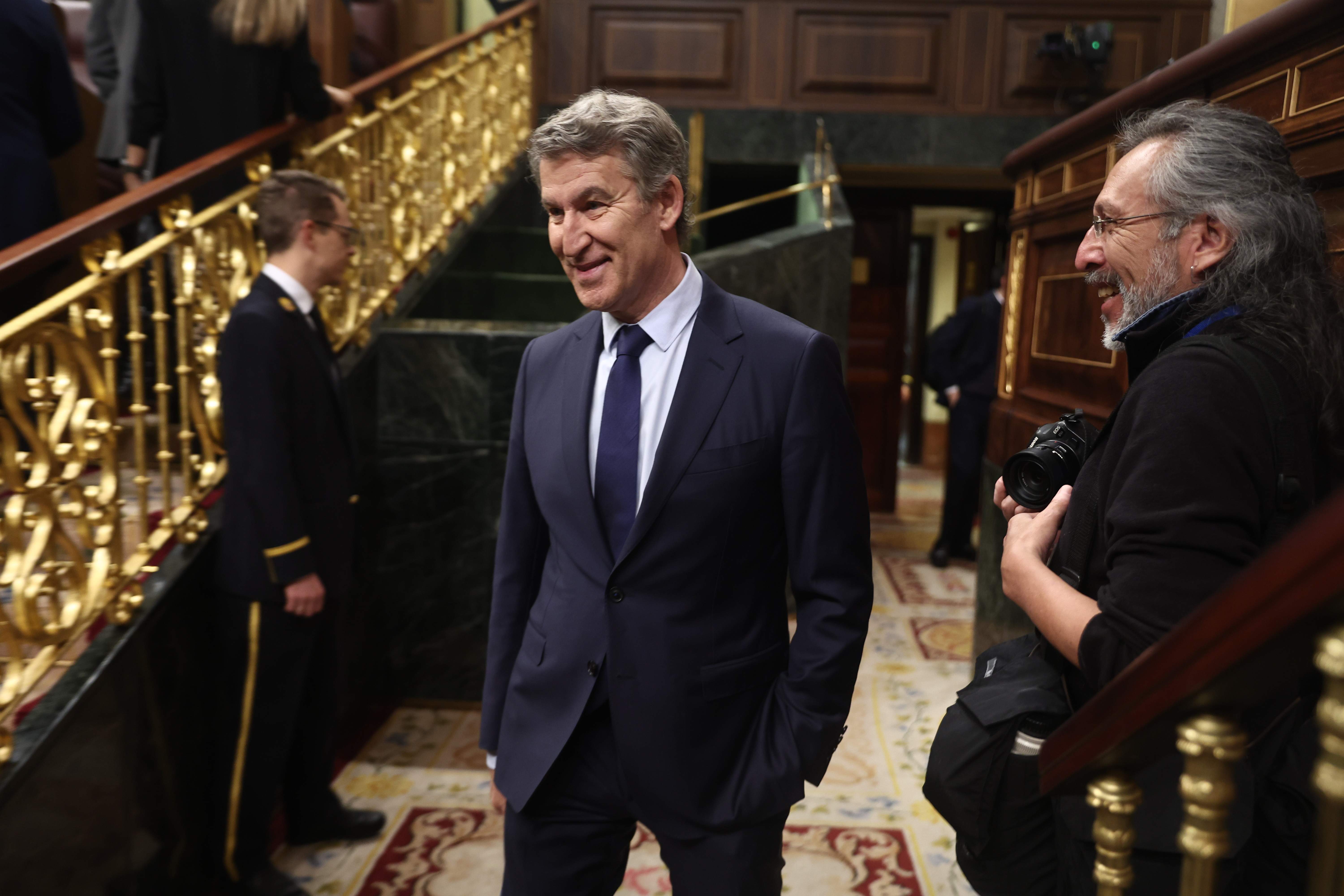 Feijóo pide el regreso de Juan Carlos a raíz de la desclasificación del 23F: "Paró el golpe de Estado"