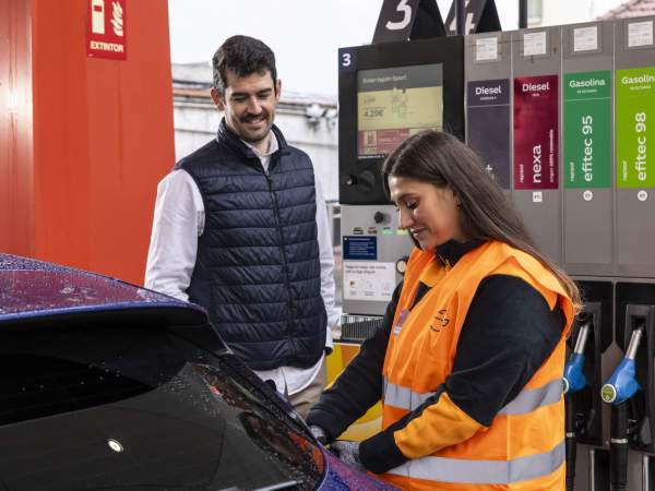 gasolinera benzinera repsol gasolina benzina diesel