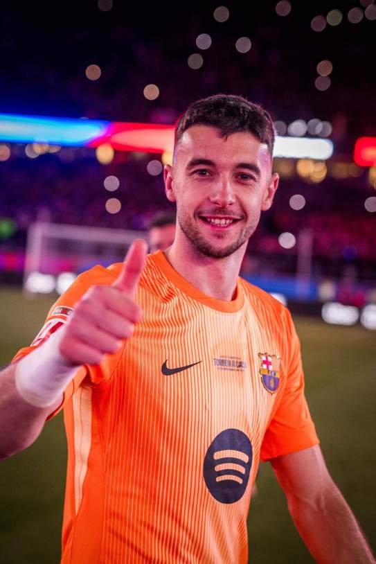   joangarcia 1763842516 3771706852489566887 1522319054