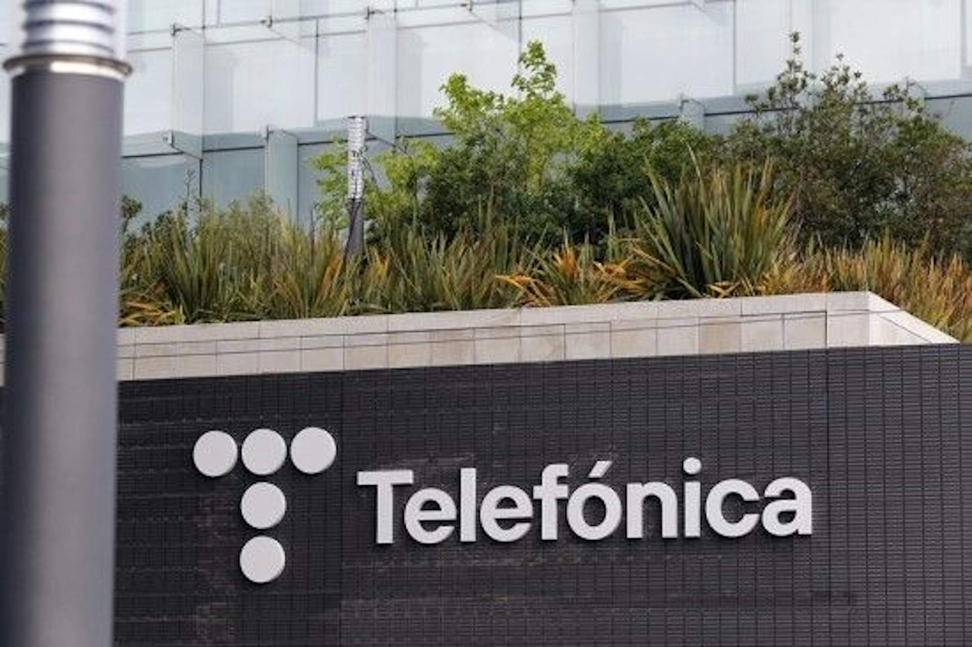 Telefónica progresa en 2025 hacia la era de las ‘redes hiperautomatizadas’