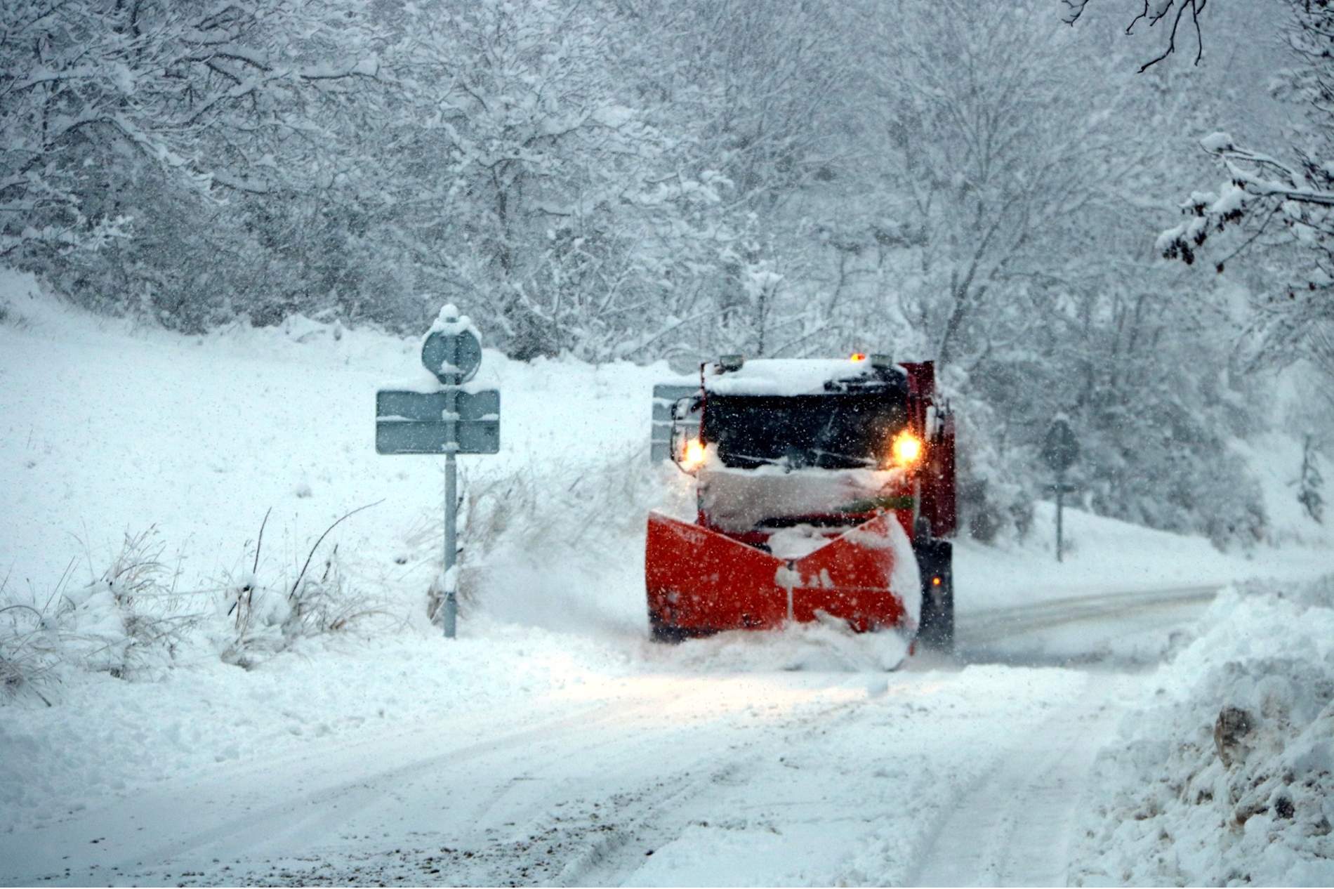 Protecció Civil mantiene la alerta por frío intenso y nevadas en cotas bajas, pero rebaja la intensidad