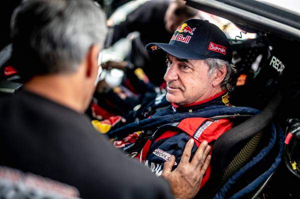 Carlos Sainz negocia la seva sortida de Ford al Rally Dakar 2026