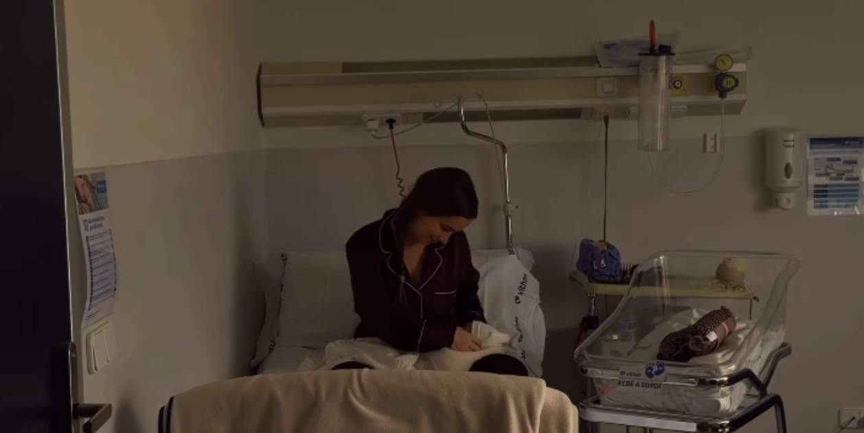 Maria Pombo con su tercera hija recién nacida Instagram Maria Pombo con su tercera hija recién nacida Instagram