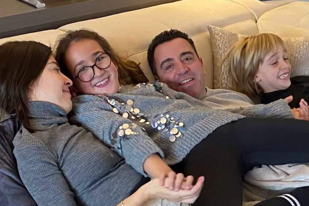 Xavi Hernandez y Nuria Cunillera con sus hijos, Asia y Dan Instagram