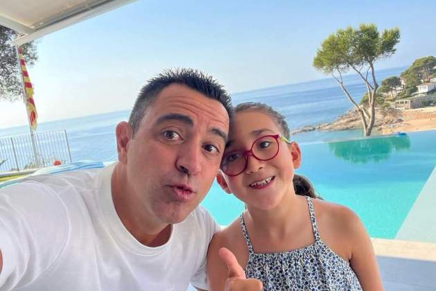La felicitación de Xavi a su hija Asia / Instagram
