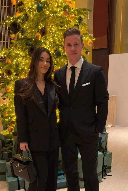 Ter Stegen i Ona Sellarès per Nadal / Instagram