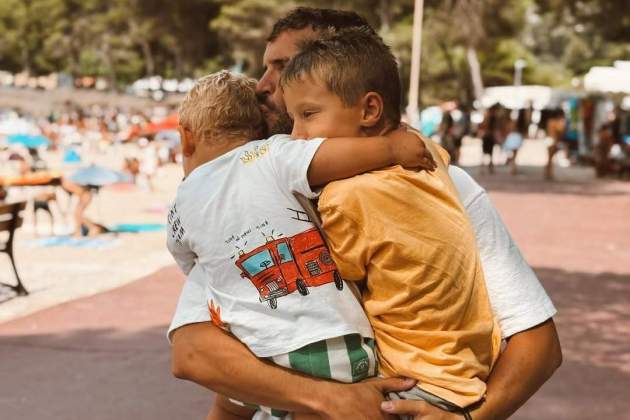 Arnau con Biel y Àlex / Instagram