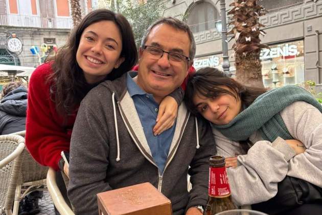 Las hermanas y su padre / Instagram Las hermanas y su padre / Instagram